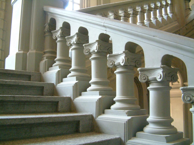 Treppenhaus aus Stein